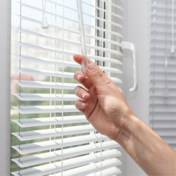 Жалюзи горизонтальные алюминиевые "Танго 25-М", Белый шелк 5101, 40 х 150 см, упр Левое