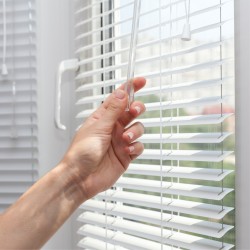 Жалюзи горизонтальные алюминиевые "Танго 25-М", Белый шелк 5101, 42,5 х 150 см, упр Правое